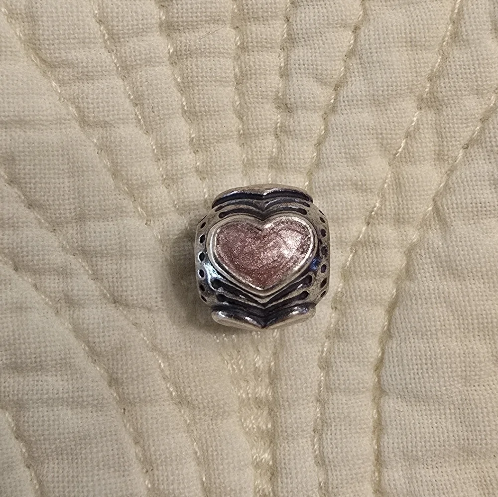 EUC Authentic Pandora Pink Enamel Boudoir Heart Charm, Retired Style